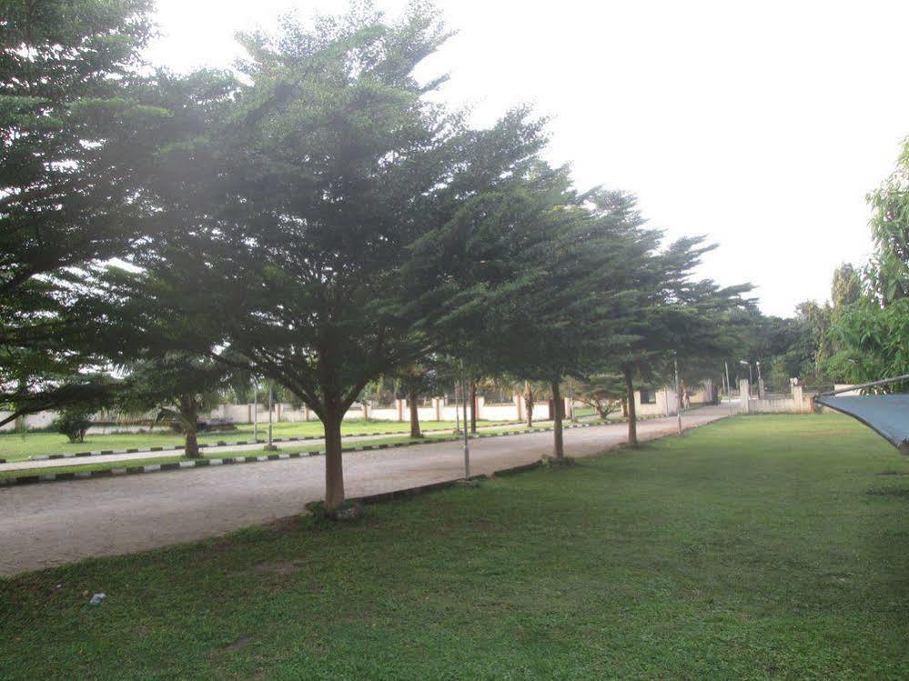 Tiffany Hotel And Towers Imogwu-Agwa Ngoại thất bức ảnh